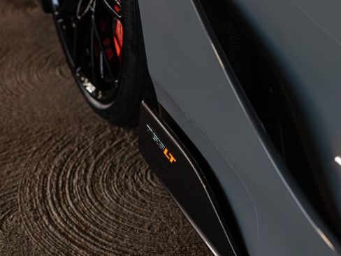 Used 2021 McLaren 765LT RWD image 27