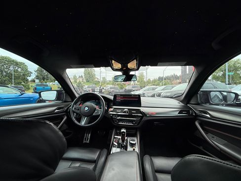 Used 2022 BMW M5 CS AWD/4WD image 9