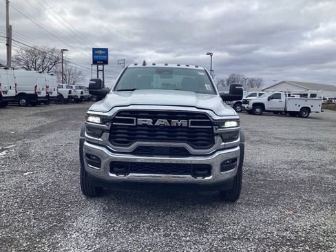 New 2026 RAM 5500 Tradesman w/ Chrome Appearance Group image 2