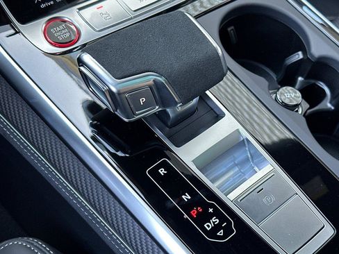 New 2025 Audi RS Q8 performance image 20