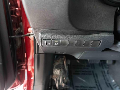 Used 2025 Toyota Corolla LE FWD image 11