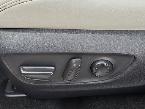 Used 2025 Toyota RAV4 XLE Premium FWD image 14