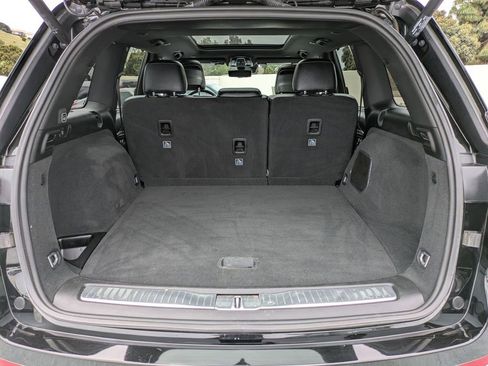 Certified 2022 Jeep Grand Cherokee Overland w/ Luxury Tech Group IV image 25