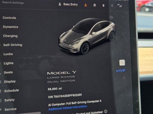 Used 2023 Tesla Model Y Long Range AWD/4WD image 11
