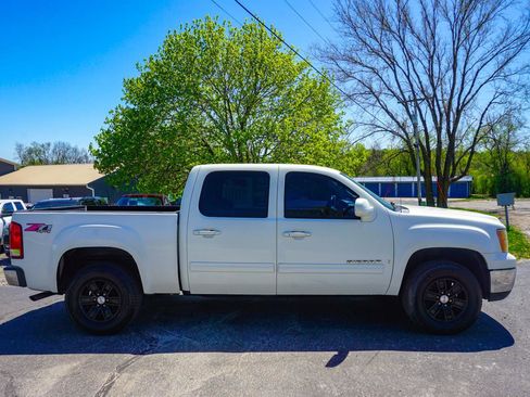 Used 2008 GMC Sierra 1500 SLE w/ Power Pack Plus AWD/4WD image 2