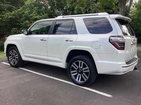 Used 2023 Toyota 4Runner Limited AWD/4WD image 12