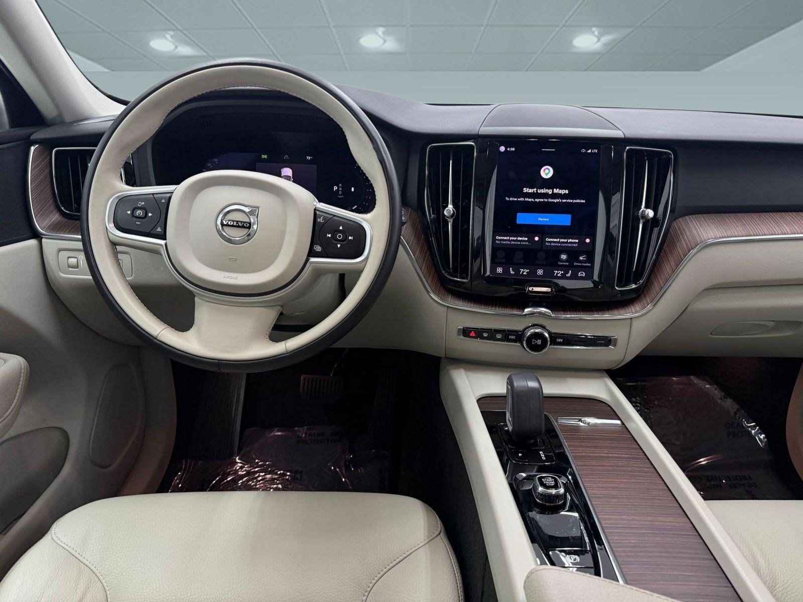 Used 2022 Volvo XC60 B5 Momentum FWD image 30
