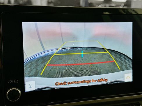 Used 2025 Toyota Camry LE image 22