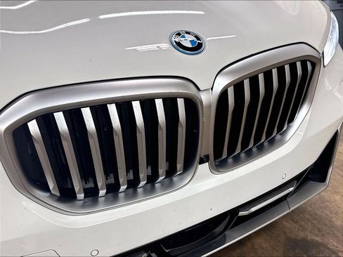 Used 2026 BMW X5 xDrive50e w/ Premium Package AWD/4WD image 32