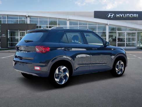New 2026 Hyundai Venue SEL FWD image 8
