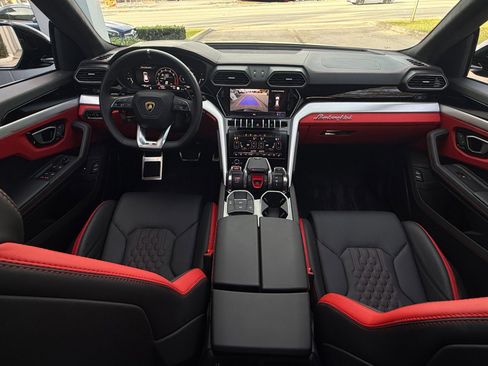 Used 2024 Lamborghini Urus S image 51