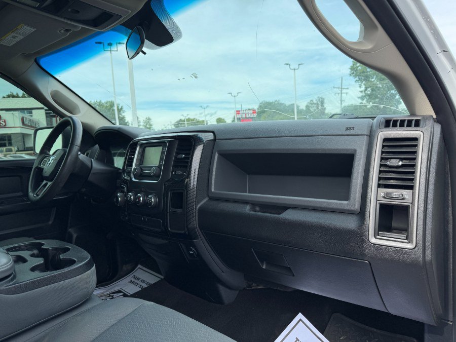Used 2018 RAM 1500 Express w/ Express Value Package AWD/4WD image 19