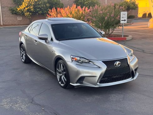 Used 2015 Lexus IS 250 w/ F-Sport Package RWD image 8