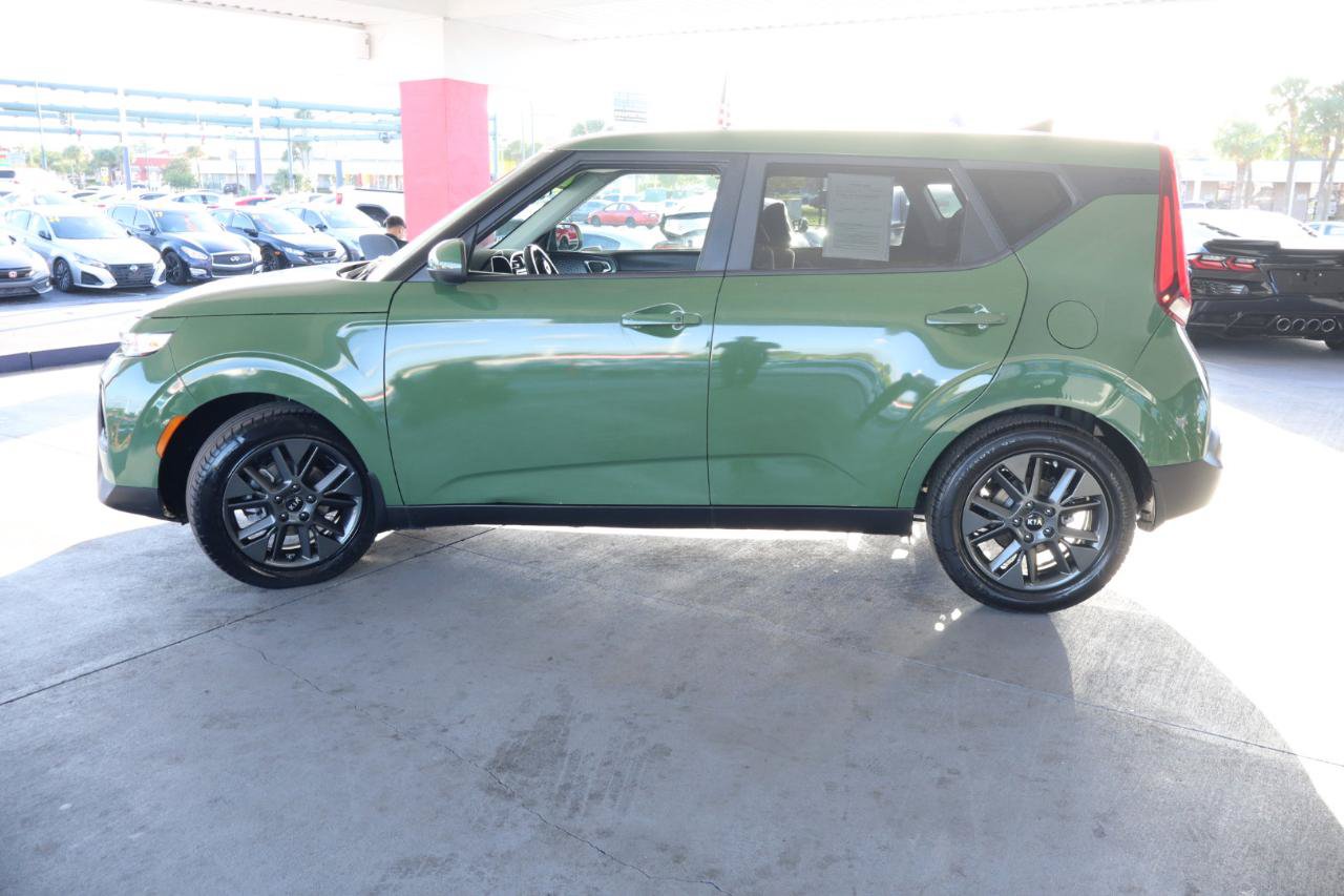 Used 2021 Kia Soul EX FWD image 10