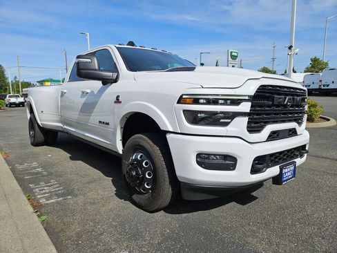 New 2026 RAM 3500 Limited AWD/4WD image 7