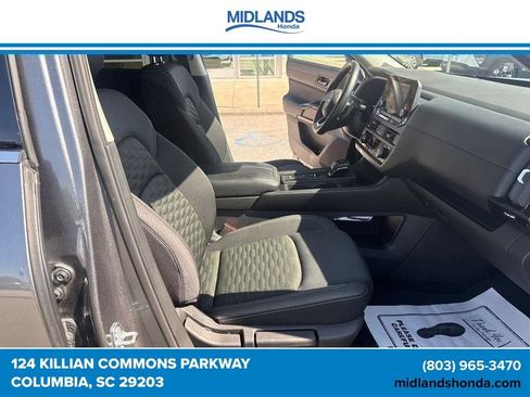 Used 2025 Nissan Pathfinder S FWD image 39