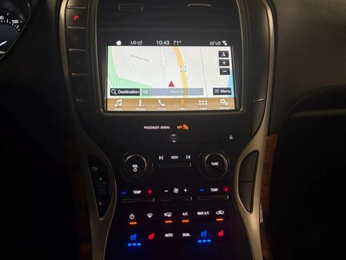 Used 2017 Lincoln MKX Reserve w/ Lincoln MKX Climate Package AWD/4WD image 23