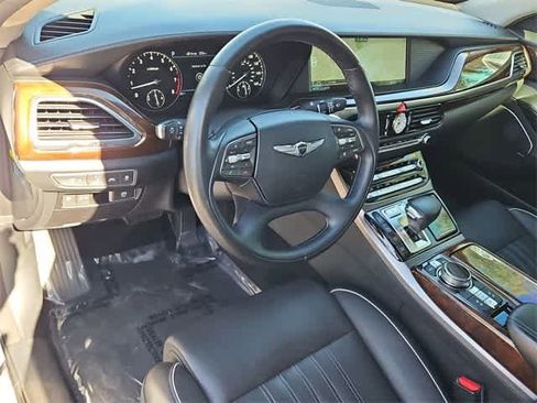 Used 2019 Genesis G90 3.3T Premium image 10