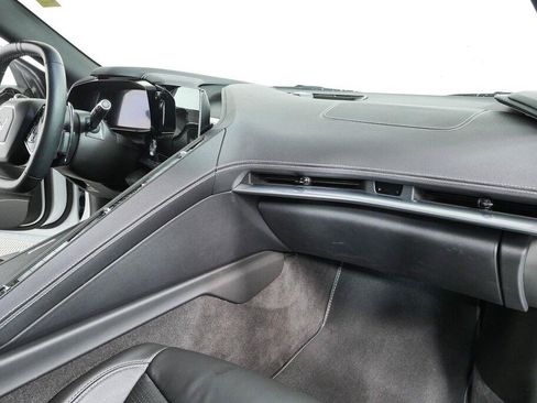 Used 2024 Chevrolet Corvette Stingray Preferred Cpe w/ Z51 Performance Package RWD image 25