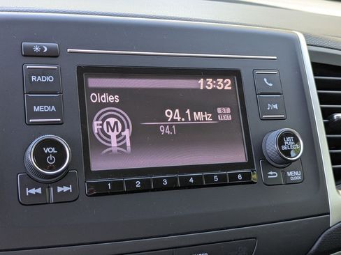 Used 2019 Honda Ridgeline Sport image 22