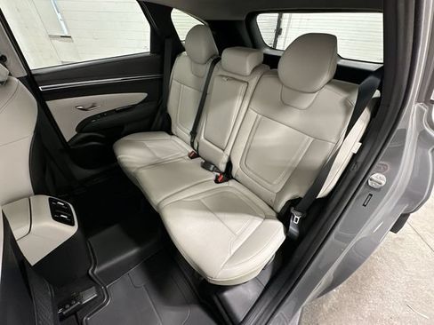 Used 2024 Hyundai Tucson Limited FWD image 15