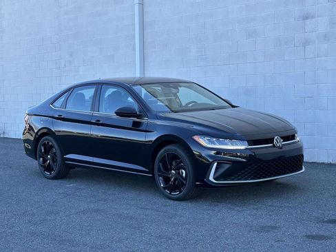 New 2026 Volkswagen Jetta SE image 8