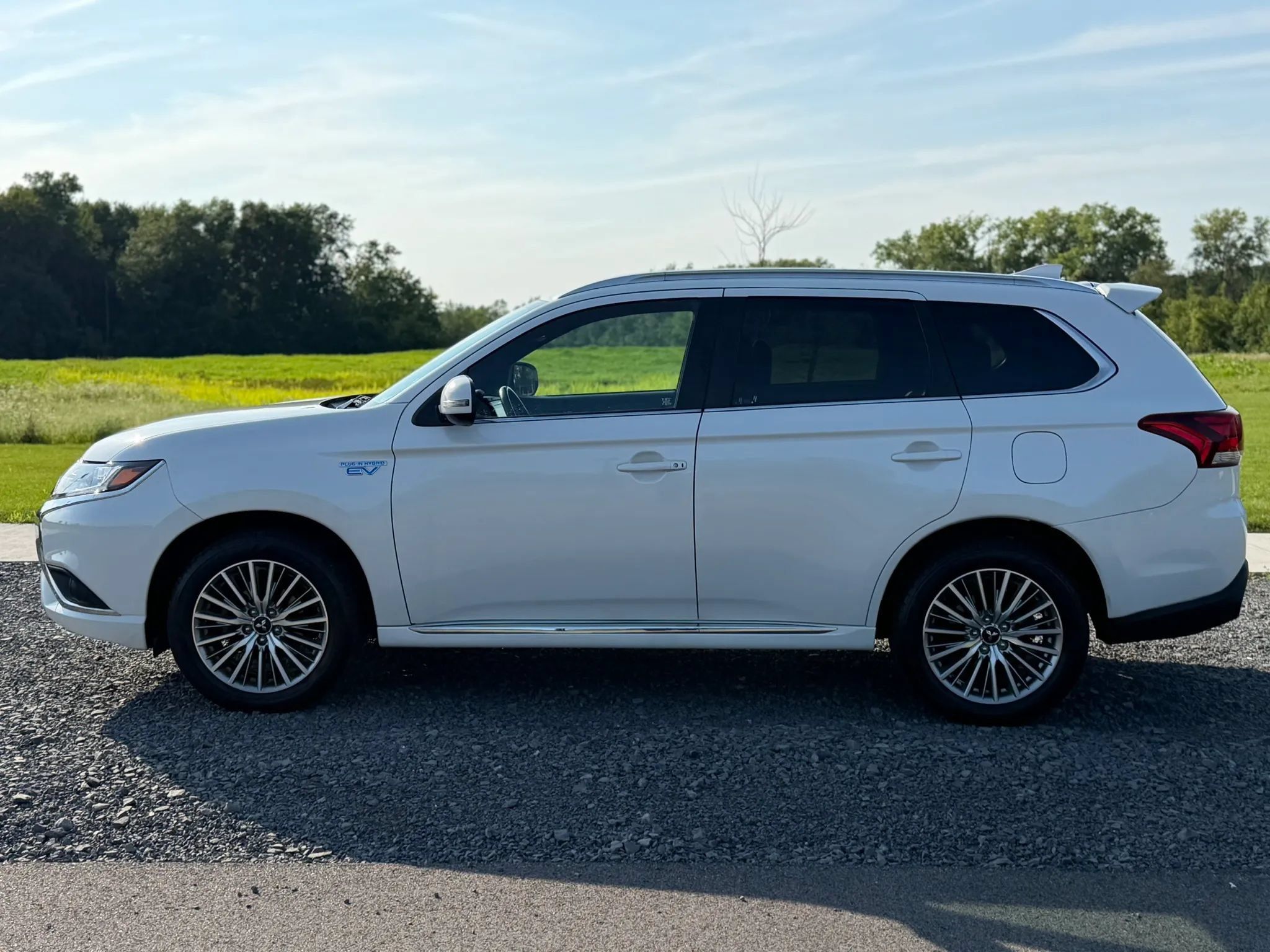 Used 2022 Mitsubishi Outlander GT AWD/4WD image 3