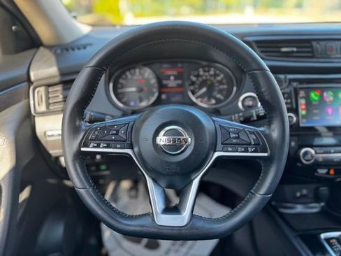 Used 2018 Nissan Rogue SV FWD image 21