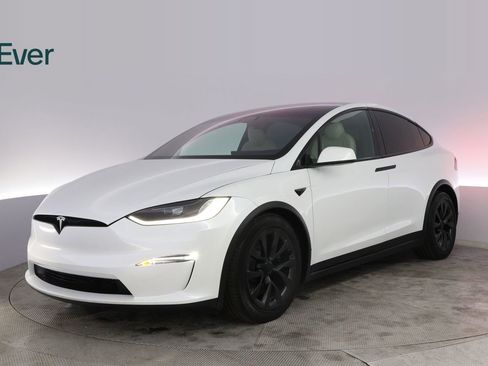 Used 2023 Tesla Model X AWD/4WD image 2