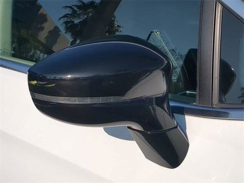 Certified 2024 Chrysler Pacifica Touring-L image 12