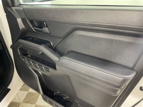 Used 2025 Toyota Tacoma SR image 21