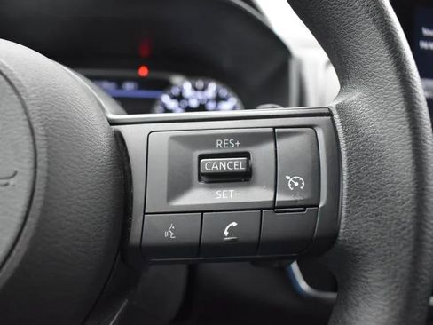 Used 2024 Nissan Rogue S image 21