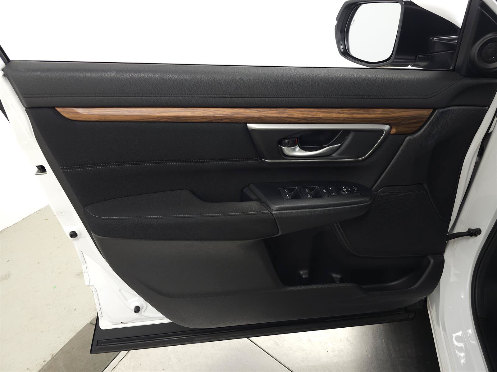 Used 2022 Honda CR-V EX image 10