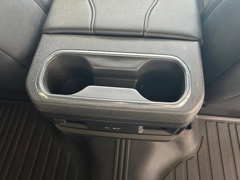 Used 2023 Chevrolet Silverado 1500 LT RWD image 32