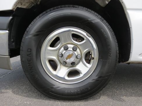 Used 2003 Chevrolet Silverado 1500 2WD Regular Cab w/ Exterior Appearance Package image 9
