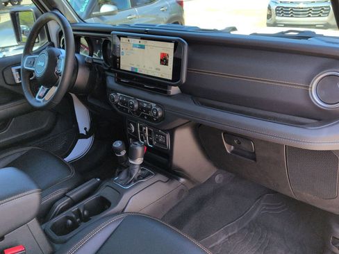 Used 2024 Jeep Wrangler Unlimited Sahara AWD/4WD image 26