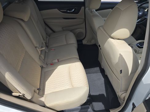 Used 2018 Nissan Rogue SV FWD image 23