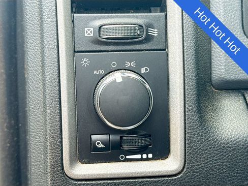 Used 2018 RAM 2500 Tradesman w/ Chrome Appearance Group AWD/4WD image 10