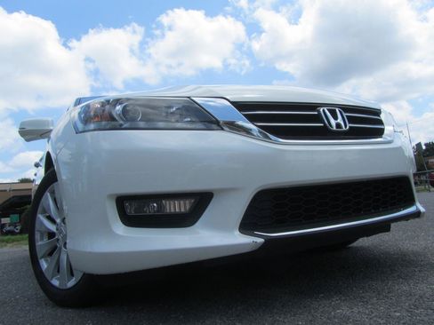 Used 2015 Honda Accord EX-L image 1