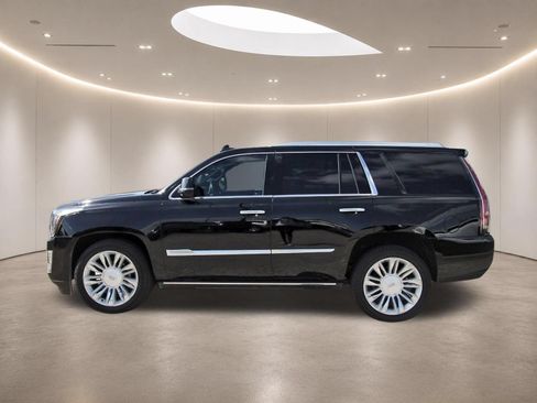 Used 2016 Cadillac Escalade Platinum AWD/4WD image 4