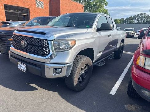 Used 2019 Toyota Tundra SR5 AWD/4WD image 8