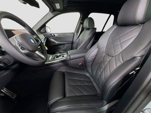 New 2026 BMW X5 xDrive50e w/ M Sport Package image 12