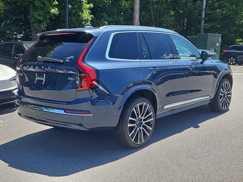 New 2026 Volvo XC90 B6 Plus w/ Protection Package Premier AWD/4WD image 2