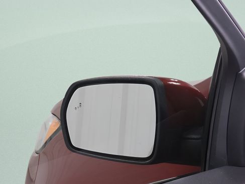 Used 2022 Ford Edge ST-Line w/ Cold Weather Package AWD/4WD image 19