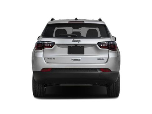 Certified 2025 Jeep Compass Limited AWD/4WD image 5