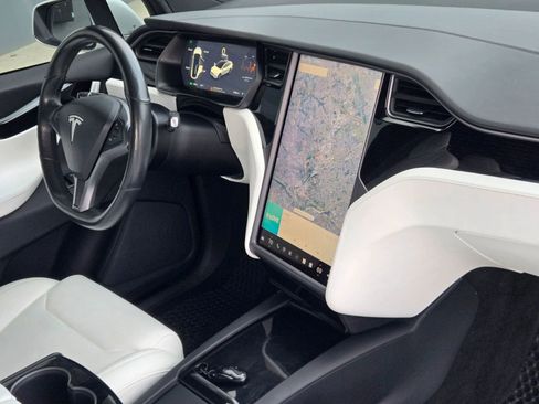 Used 2019 Tesla Model X Long Range image 30