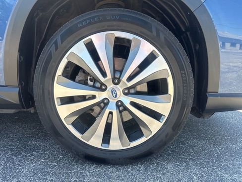 Used 2019 Subaru Ascent Limited w/ Popular Package #3 AWD/4WD image 9