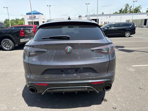 Used 2024 Alfa Romeo Stelvio Veloce AWD/4WD image 6