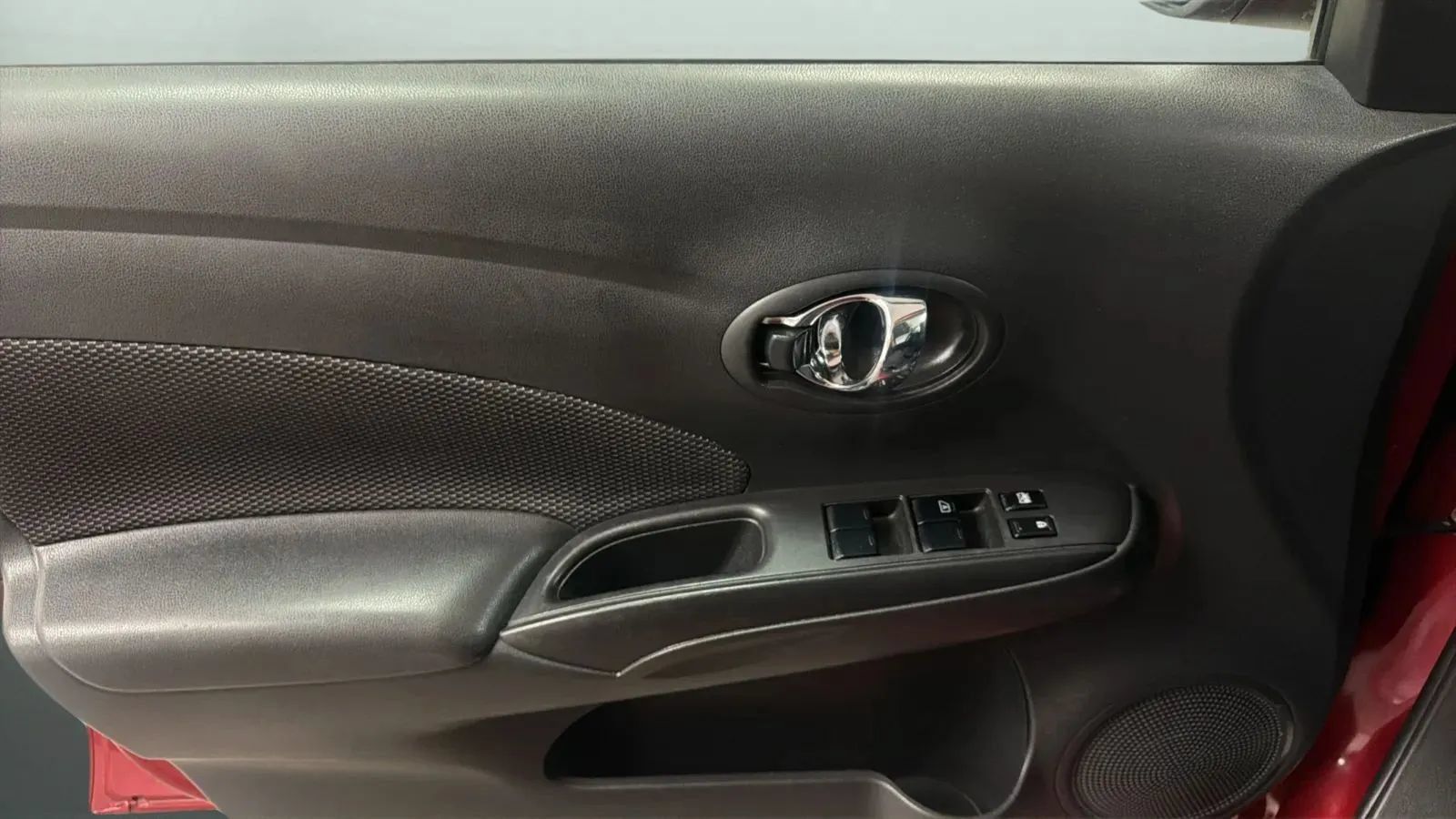 Used 2018 Nissan Versa SV w/ SV Special Edition Package FWD image 16
