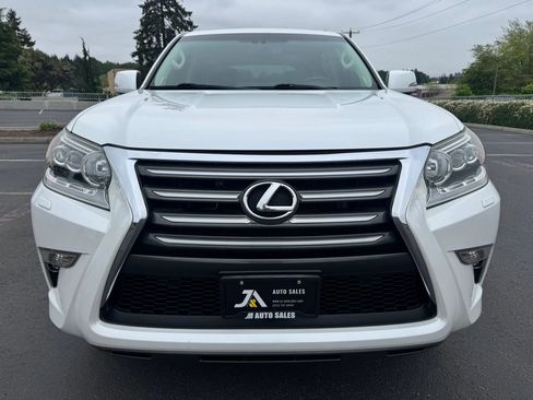Used 2014 Lexus GX 460 w/ Premium Package AWD/4WD image 3